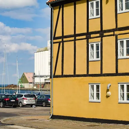 Det Gule Pakhus Lejlighed Bandholm